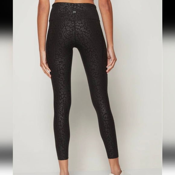 GapFit High Rise Recycled Power Lustre 7/8 Length Legging - Picture 4 of 8